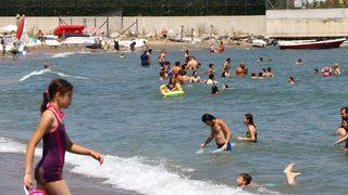 Tekirdağ'da turistler mavi bayraklı plajlara akın etti