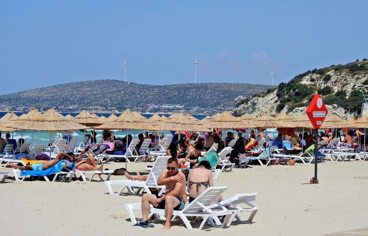 Oraya 'terlemeden g&uuml;neşlenilen plaj' diyorlar! 
