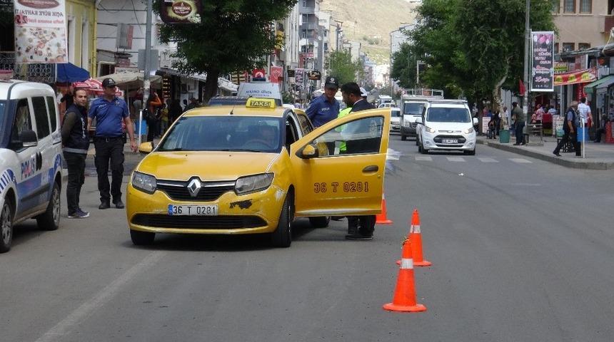 Kars&rsquo;ta ticari taksilere denetim