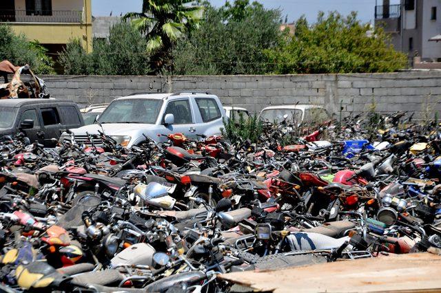 Reyhanlı’da, yediemin otoparkında 6 milyon liralık servet çürüyor