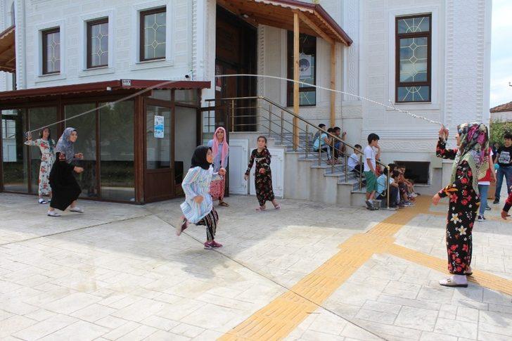 Çocukları sanal oyunlardan uzak tutmak için harekete geçtiler G3