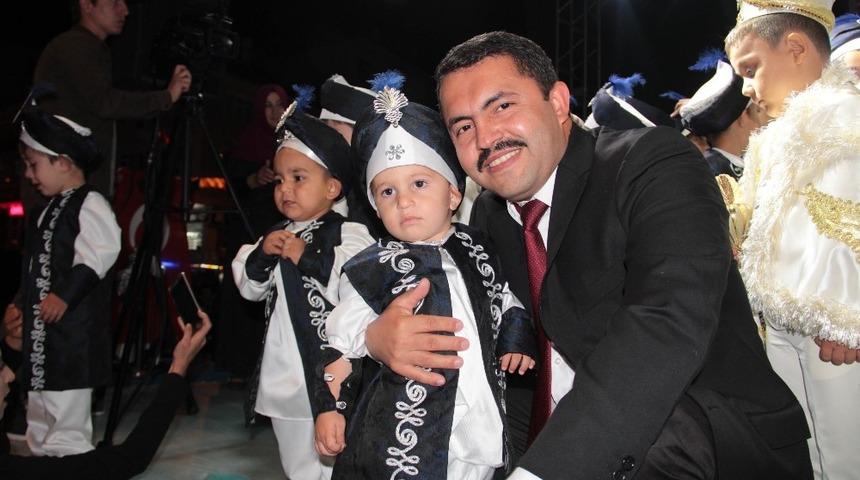 Akdağmadeni&rsquo;nde 110 &ccedil;ocuk i&ccedil;in s&uuml;nnet ş&ouml;leni yapıldı