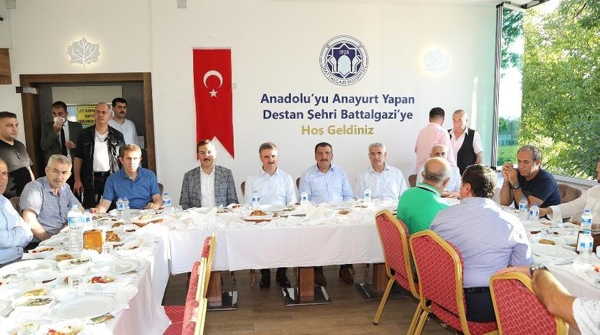 Başkan Güder TKB ekibini yemekte ağırladı