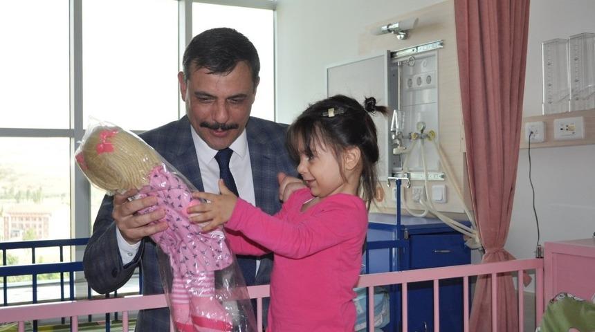 Vali &Ccedil;ift&ccedil;i Sungurlu&rsquo;da incelemelerde bulundu