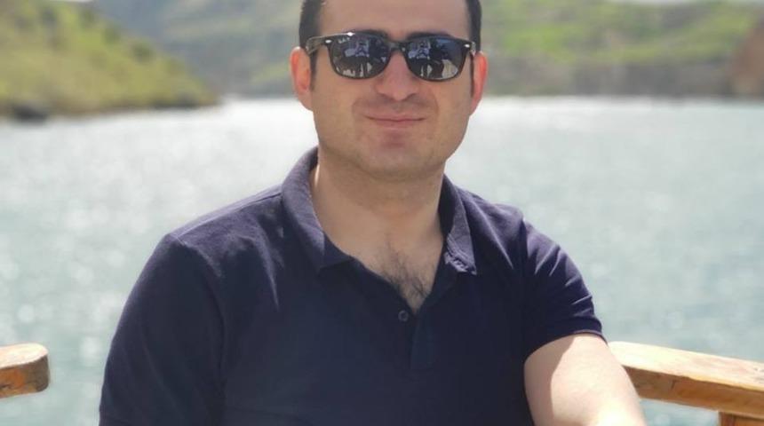 Halı saha ma&ccedil;ında kalp krizinden &ouml;ld&uuml;