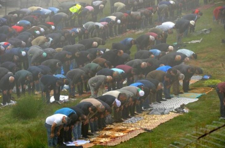 Kadırga Yaylası'nda 557 yıllık üstü açık camide namaz geleneği yaşatılıyor G4