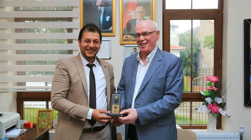 Başkan Kurt’tan muhtarlara hayırlı olsun ziyareti