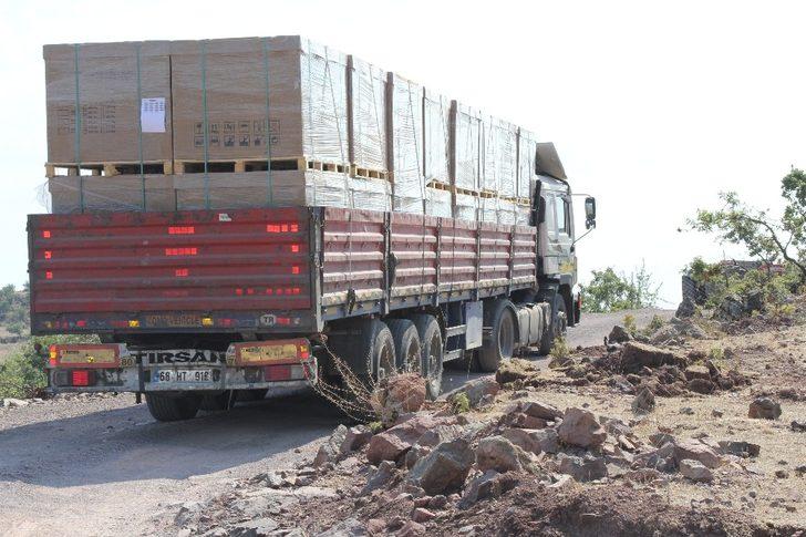 İstimlak bedellerini alamadıklarını iddia eden köylüler yolu kapadı G2