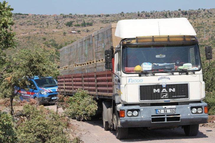 İstimlak bedellerini alamadıklarını iddia eden köylüler yolu kapadı G5