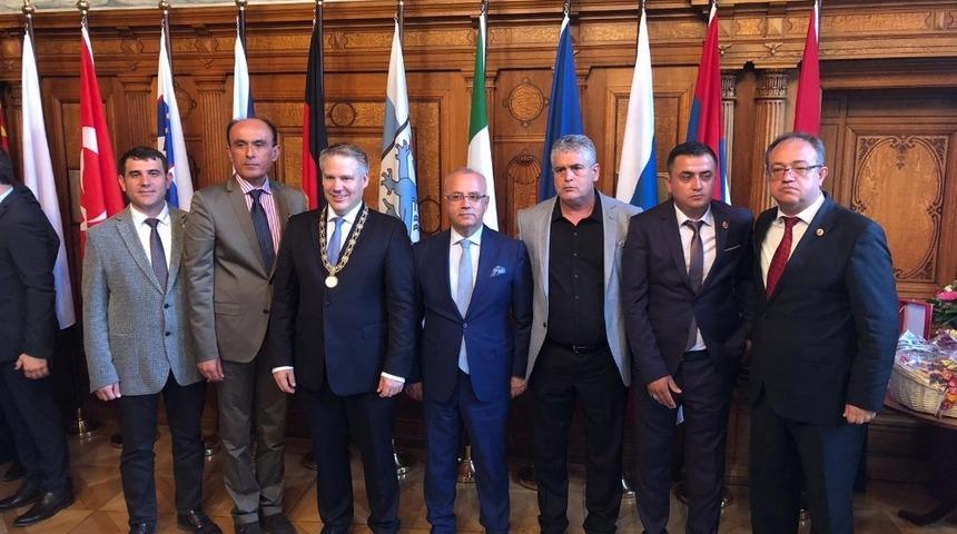 Başkan Kayda, Almanya’daki ‘Vatandaşlık Fuarı’na katıldı