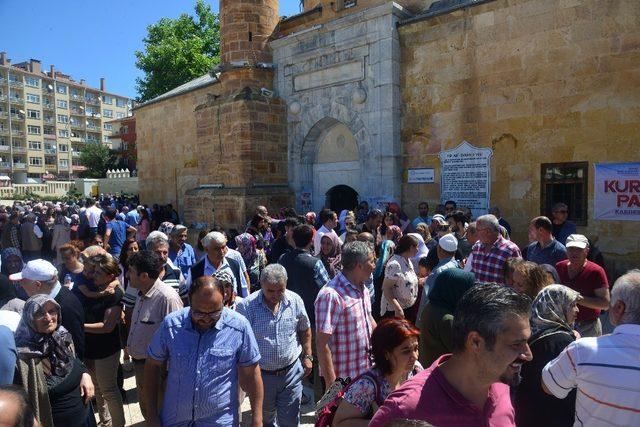 Hacı adayları, dualara uğurlandı