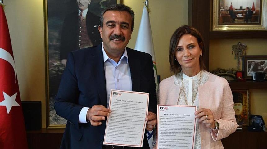 Başkan Çetin, “Kadın Dostu Kent Taahhütnamesi”ni imzaladı