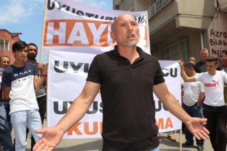 Uyuşturucudan ölen gencin cenazesinde pankartlı isyan G1