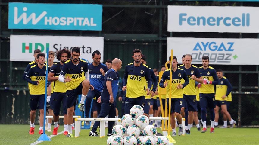 Fenerbahçe’nin Avusturya kamp kadrosu belli oldu