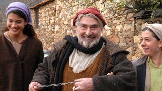 Erdal Özyağcılar rap söylediği videoyla şaşırttı