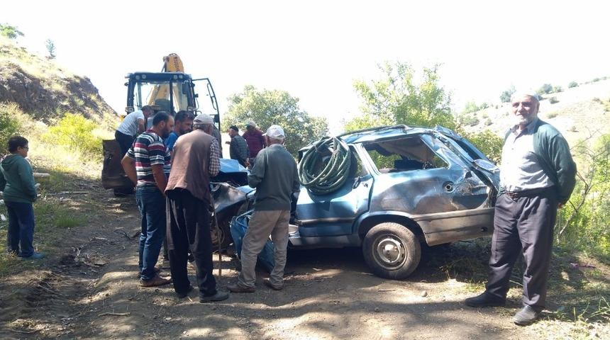 Trafik kazasında yaralanan kadın hayatını kaybetti
