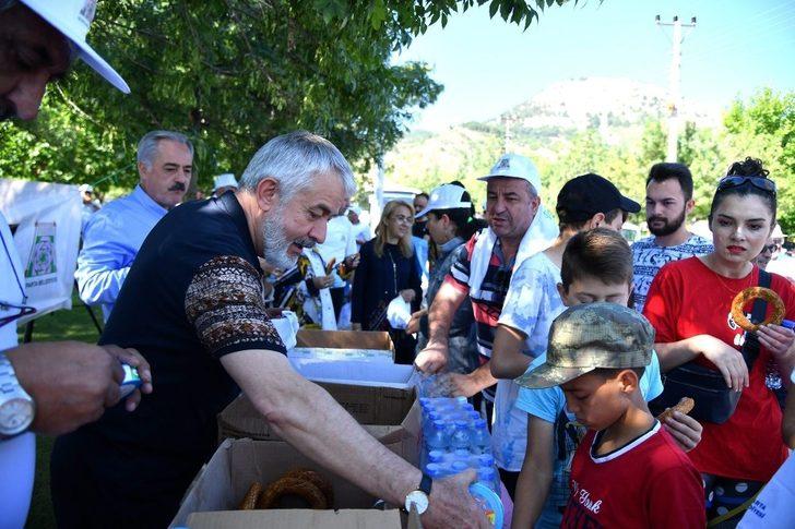 Vali, Belediye Başkanı ve çok sayıda vatandaştan çevre temizliği G2