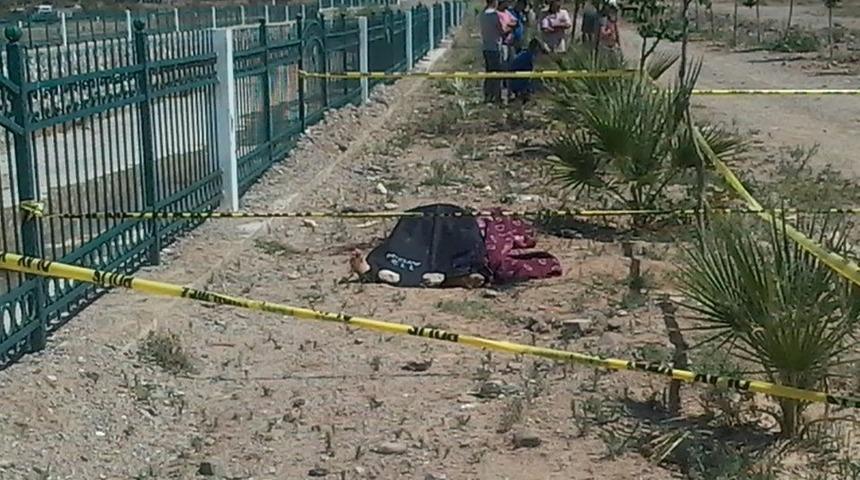 Cinayeti deredeki kanlı taş ile askıdaki tiş&ouml;rt aydınlatacak