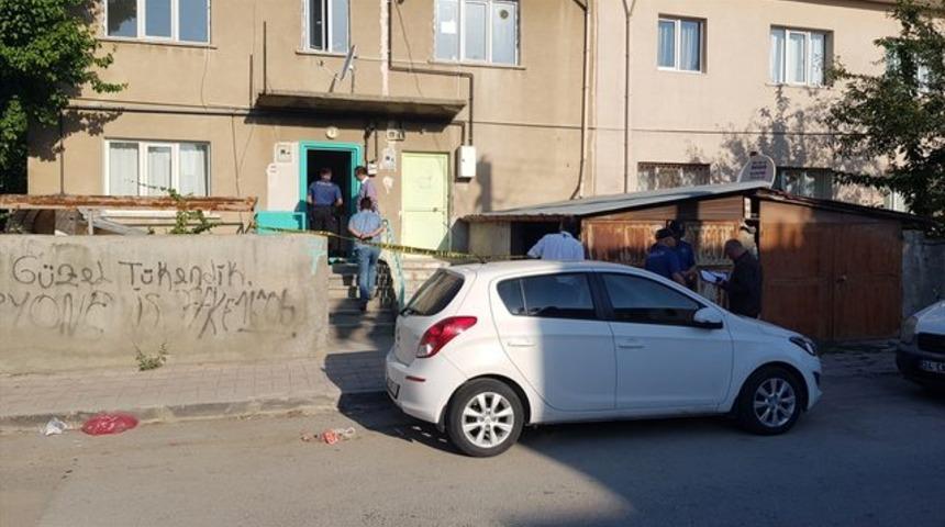 Babasını &ouml;ld&uuml;rd&uuml;ğ&uuml;n&uuml; emniyeti arayarak itiraf etti