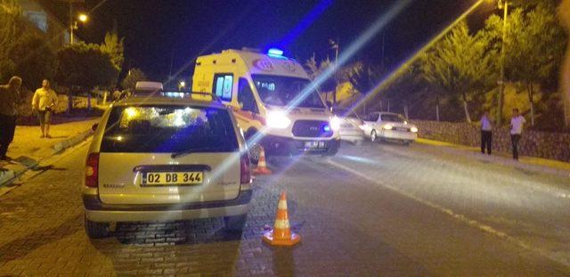 Adıyaman’da otomobil ile motosiklet çarpıştı: 2 yaralı