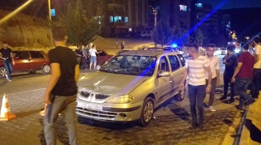 Adıyaman’da otomobil ile motosiklet çarpıştı: 2 yaralı