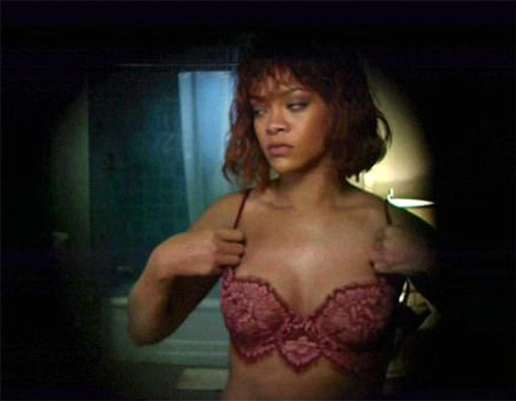 Efsane sahnede bu kez Rihanna var! G4