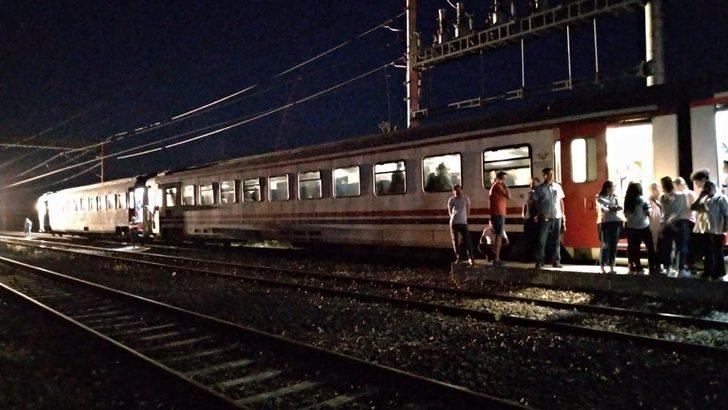 Trende ortalık bir anda karıştı! Yüzlerce kişi mağdur oldu G2