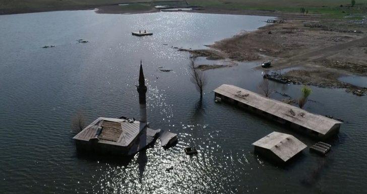 Kars’ta baraj gölü 5 metre çekildi, ortaya bu manzara çıktı G1