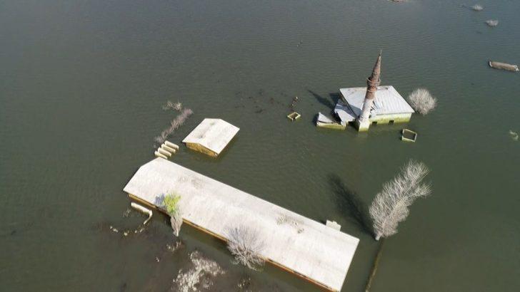 Kars’ta baraj gölü 5 metre çekildi, ortaya bu manzara çıktı G3