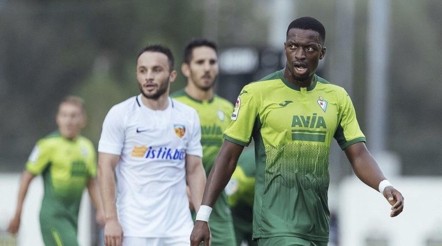 Ziya Alkurt ilk gol&uuml;n&uuml; attı