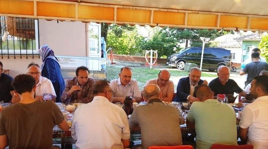 Vali Ersoy, kahvaltıda vatandaşlarla buluştu