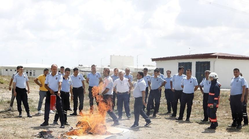 İnfaz memurlarına yangın eğitim verildi