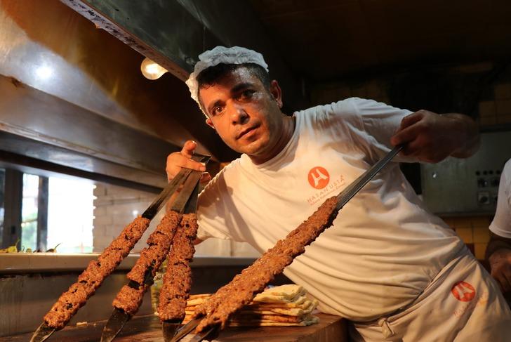 Kebap ustalarının 100 derece sıcaklıktaki zorlu mesaisi G3