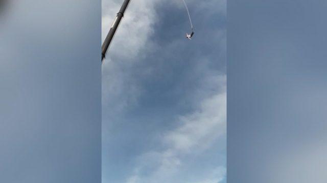 Bungee Jumping yaparken neredeyse &ouml;l&uuml;yordu 4