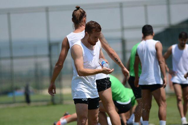 Başkan Erg&uuml;n&rsquo;den futbolculara moral 4