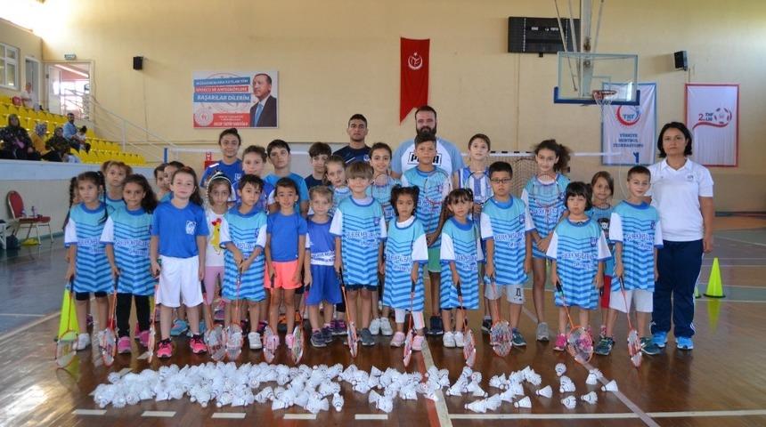 Badminton sporuna ilgi artıyor