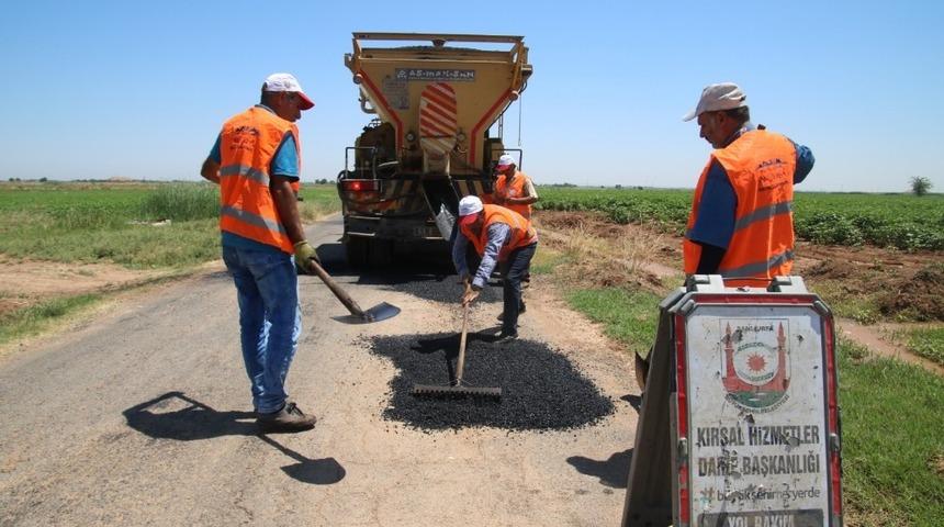 Şanlıurfa kırsalında yol onarım çalışmaları sürüyor