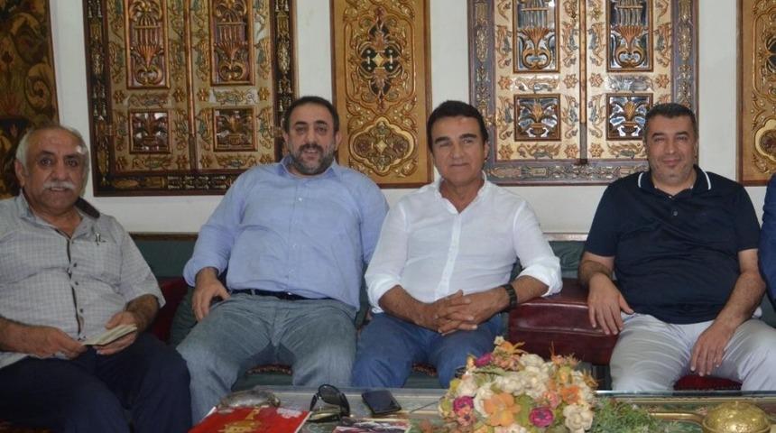 TÜMSİAD Başkan ıGümüş, sanatçı Selahattin Alpay’ı ağırladı