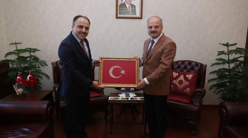 Vali &Ccedil;akacak, T&uuml;rkiye Şeker Fabrikaları A.Ş. Genel M&uuml;d&uuml;r&uuml; Alkan&rsquo;ı kabul etti