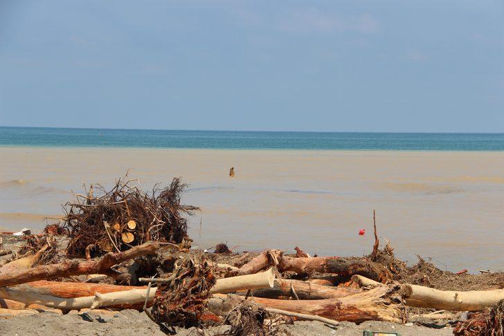 Sel felaketi nedeniyle Düzce Akçakoca’da denize girmek yasaklandı G3