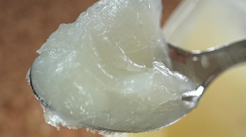 Saç bakımından, kirpik bakımına kadar vazelinle çözebileceğiniz 6 güzellik önerisi