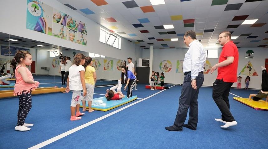 &Ccedil;ocuklar i&ccedil;in pop&uuml;ler branş &lsquo;jimnastik&rsquo;