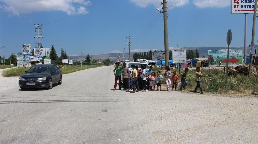 Tarım işçileri çocukları için endişe duyuyor