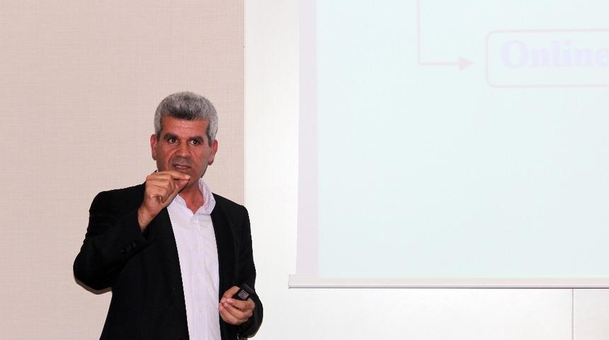 Emekli polis ve Adli Bilişim Uzmanı İsa Altun: “Hedeflerindeki insanların tüm kişisel verilerine ulaşıyorlar”