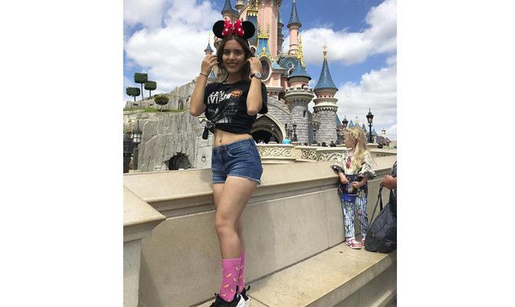 Küçük Gelin ile tanınan Çağla Şimşek'e bir de şimdi bakın G4