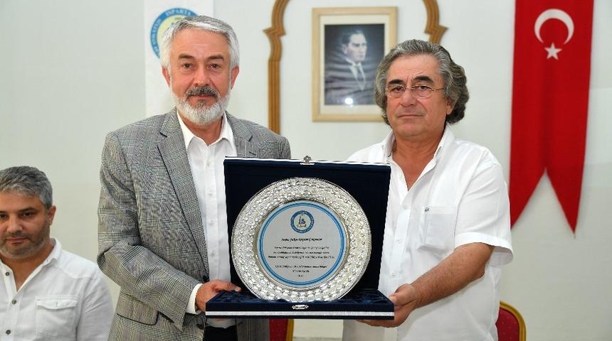 Süleyman Demirel Organize Sanayi Bölgesi yöneticilerinden, Isparta Belediyesi’ne asfalt teşekkürü