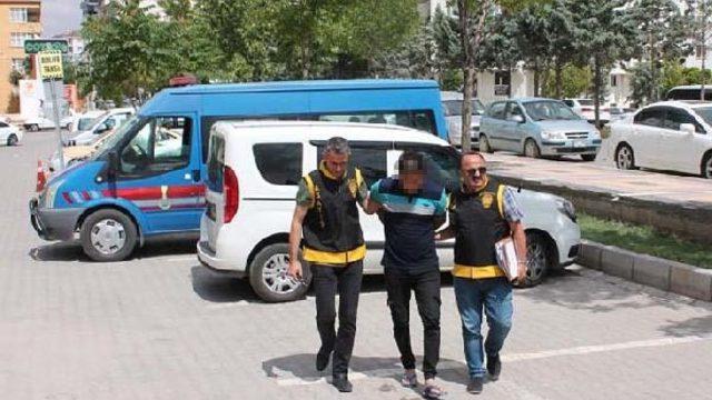 Sevgilisini 10 yerinden bıçaklayarak ağır yaraladı