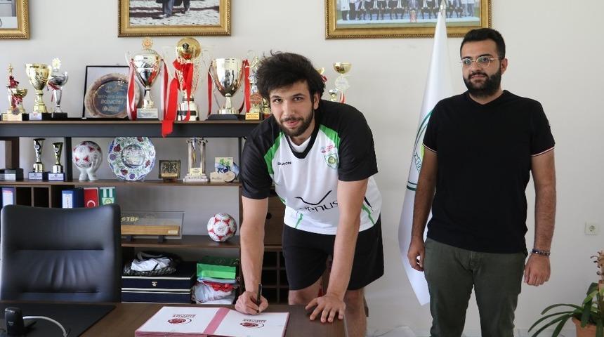 Manisa BBSK&rsquo;ya 2.06&rsquo;lık pivot takviyesi