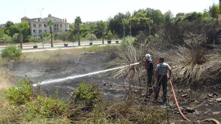Manavgat’ta ot çalı yangını korkuttu G2
