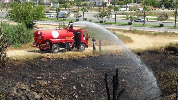 Manavgat’ta ot çalı yangını korkuttu G4